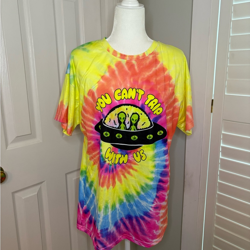UFO Alien Trippy Tie-Dye Graphic T-Shirt